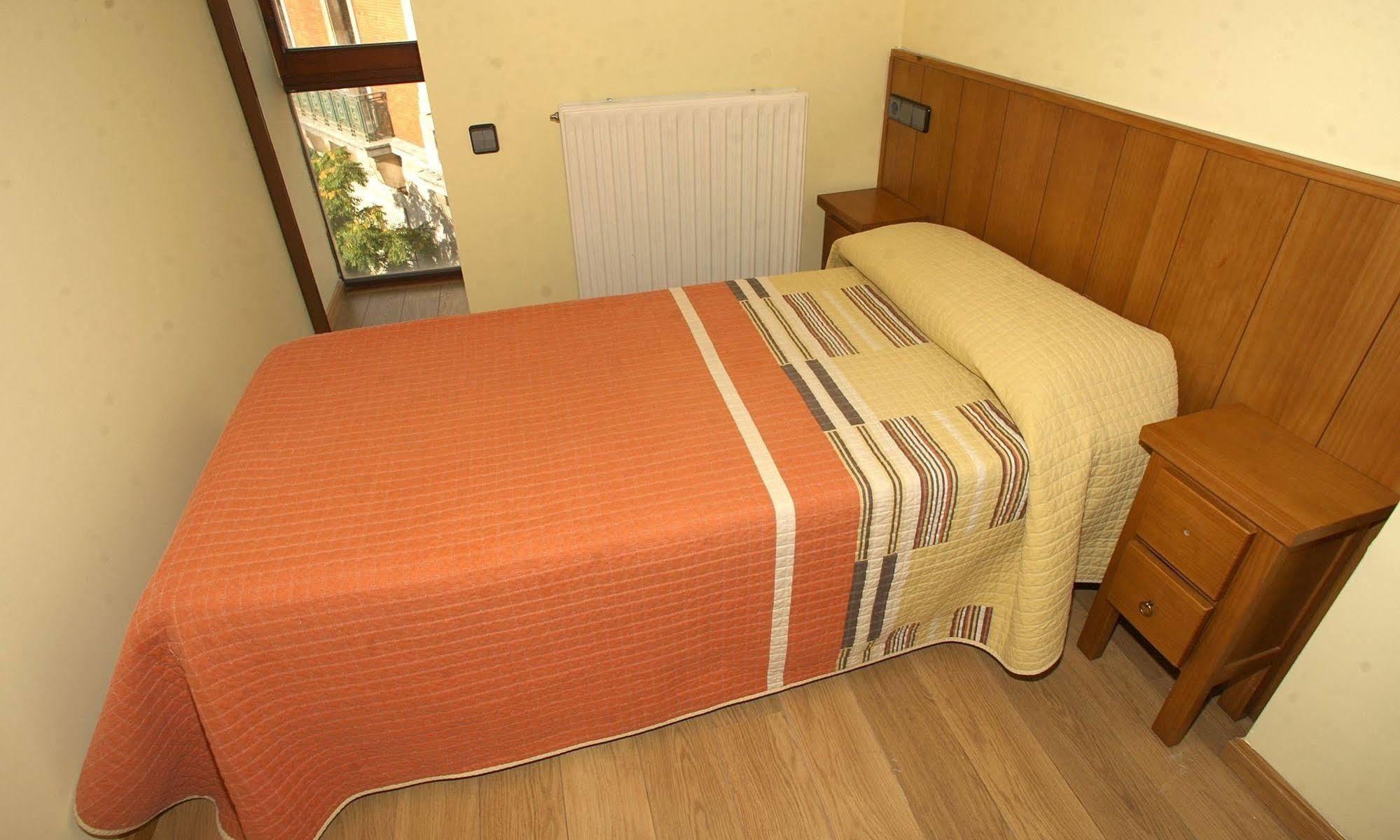 סוריה Hostal Caballeros מראה חיצוני תמונה