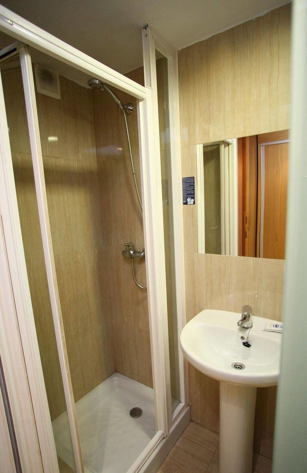 סוריה Hostal Caballeros מראה חיצוני תמונה